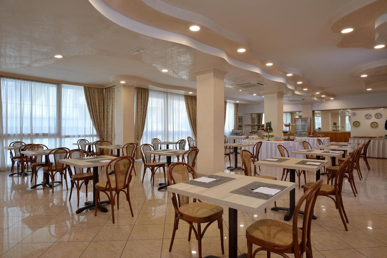 Hotel Gaston Rimini Eksteriør bilde