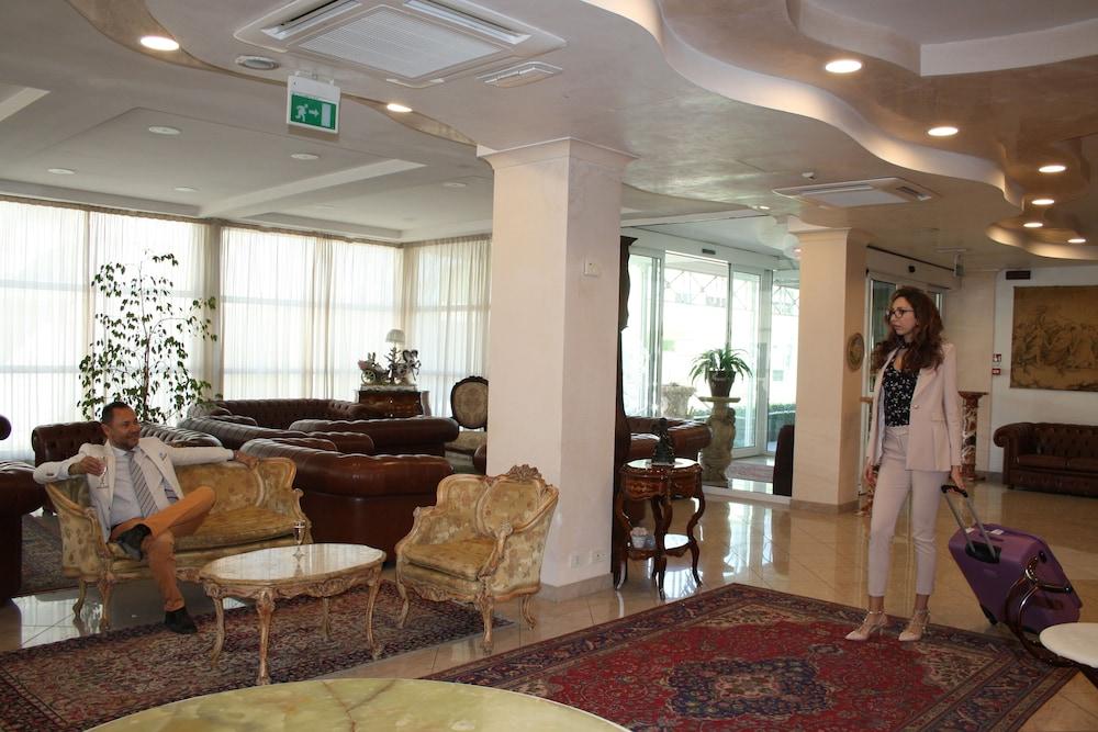 Hotel Gaston Rimini Eksteriør bilde
